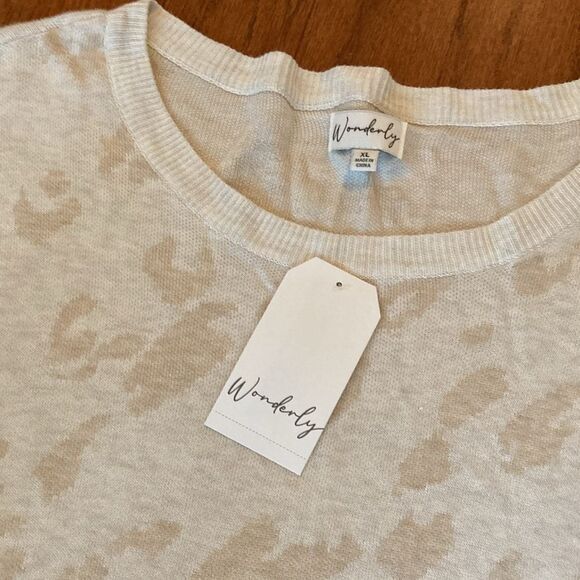 WONDERLY L Dolman Crewneck Unisex Animal Print Sweater - Picture 9 of 13